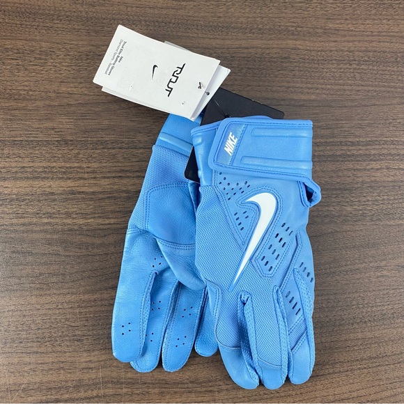 nike trout batting gloves